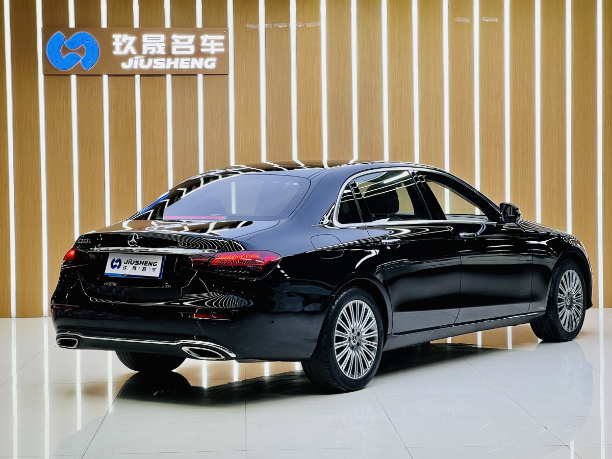 奔馳 奔馳E級(jí)  2022款 改款 E 300 L 豪華型圖片