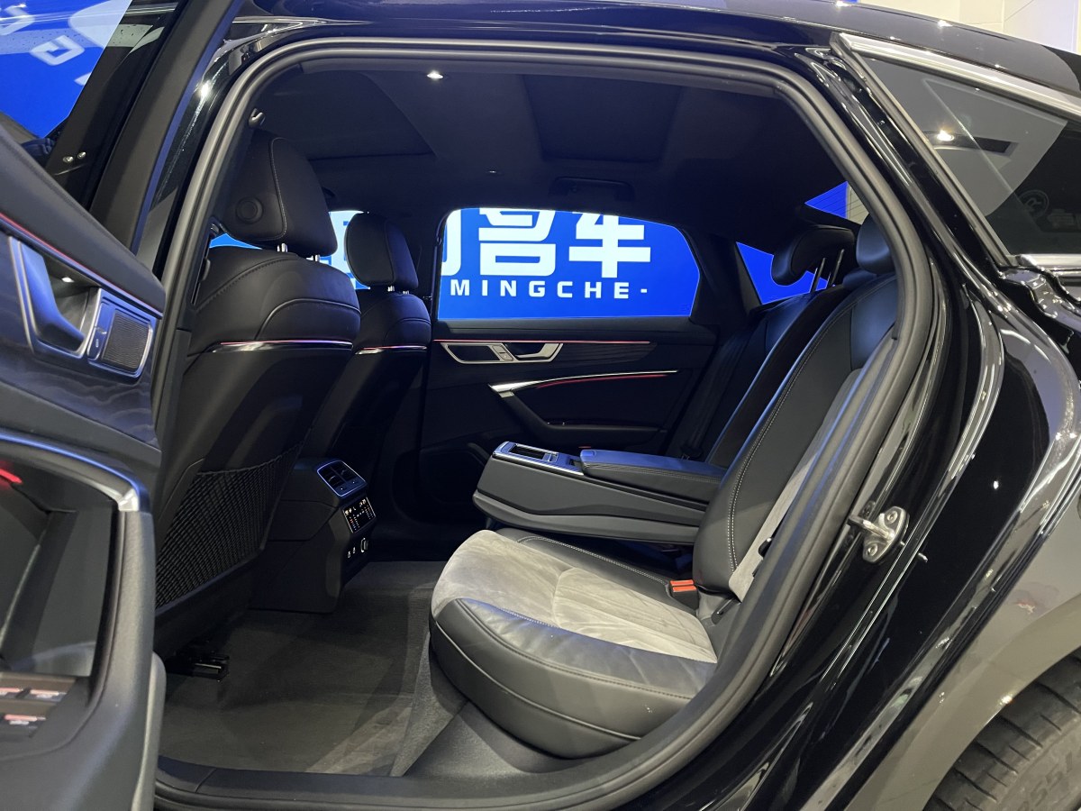 奧迪 奧迪A6L  2024款 45 TFSI 臻選動(dòng)感型圖片