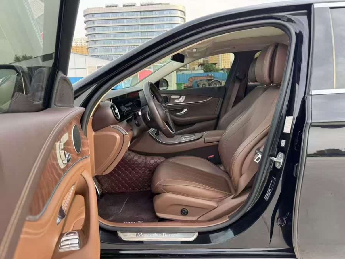 奔馳 奔馳E級  2021款 改款 E 300 L 時尚型圖片