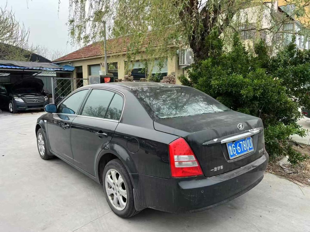 奔騰 B70  2010款 2.0L 自動導(dǎo)航型圖片