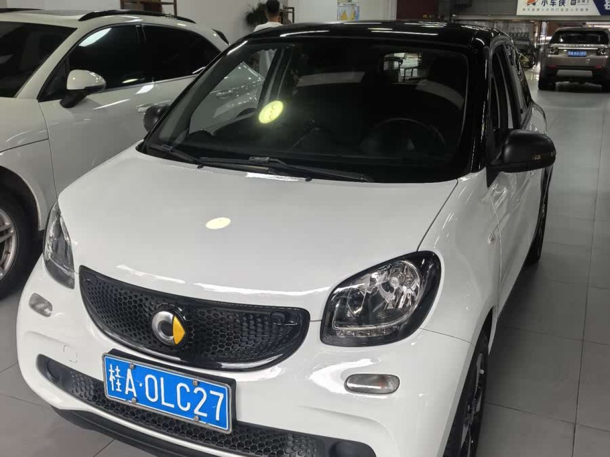 smart forfour  2018款 1.0L 52千瓦激情版圖片