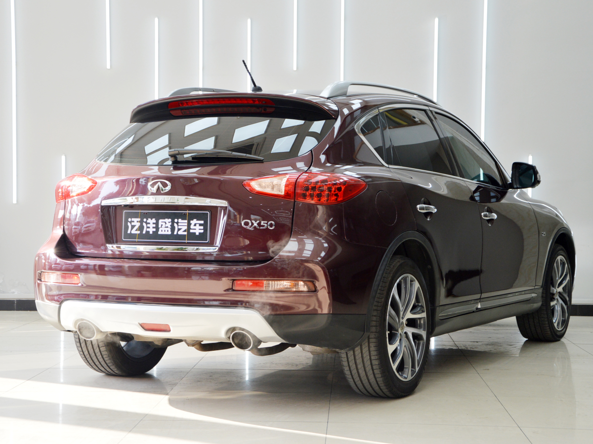 2015年5月英菲尼迪 QX50  2015款 2.5L 豪華版