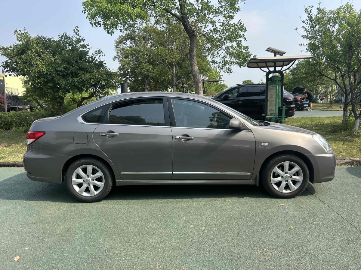 日產(chǎn) 軒逸  2009款 2.0XL CVT豪華版圖片