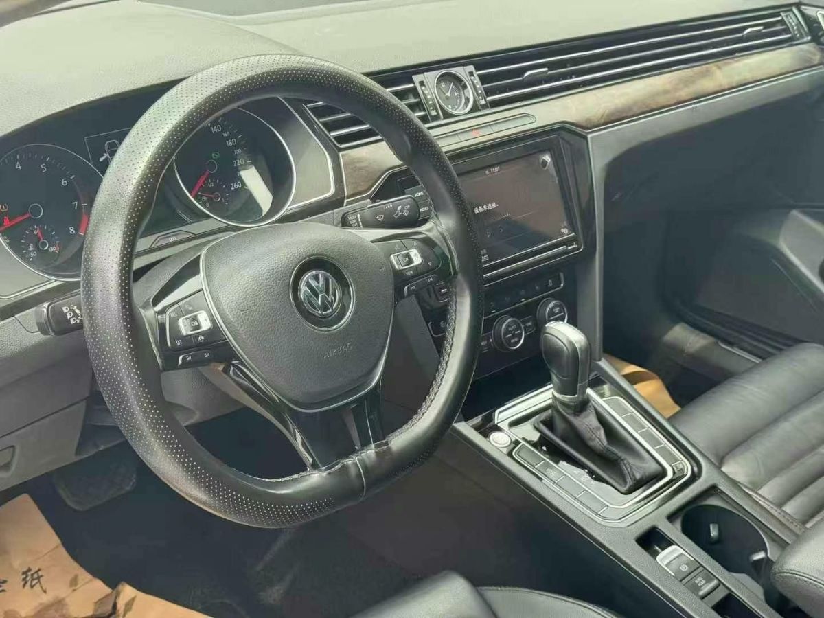 大眾 邁騰  2019款 280TSI DSG 領(lǐng)先型圖片