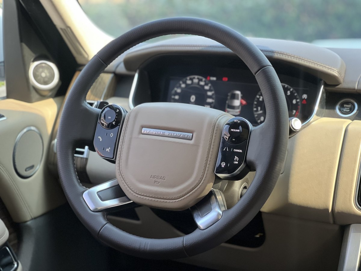 路虎 攬勝  2019款 3.0 V6 SC 傳世加長(zhǎng)版圖片
