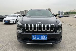 自由光 Jeep 2.4L 優(yōu)越版