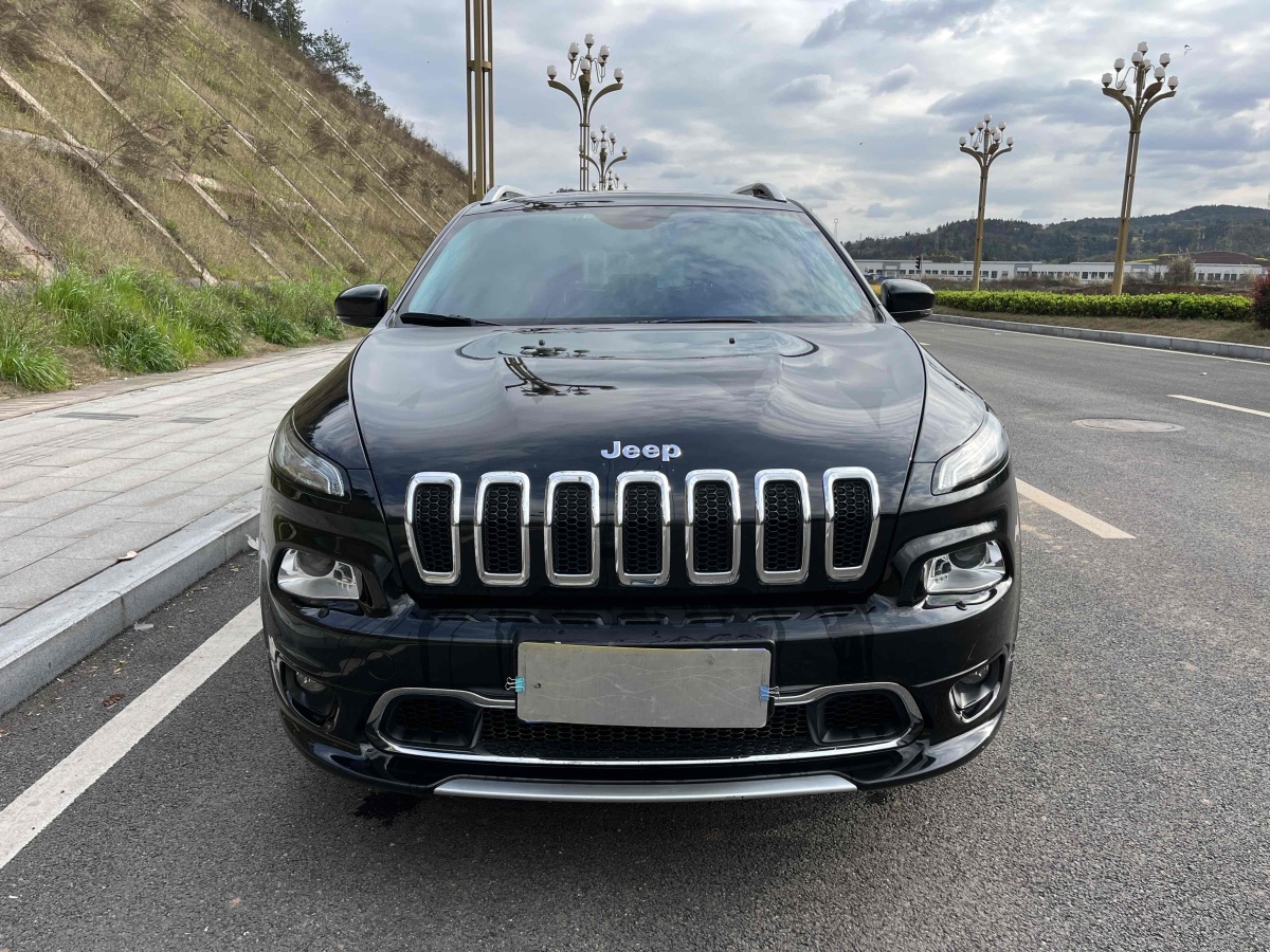 Jeep 自由光  2017款 2.4L 卓越版圖片