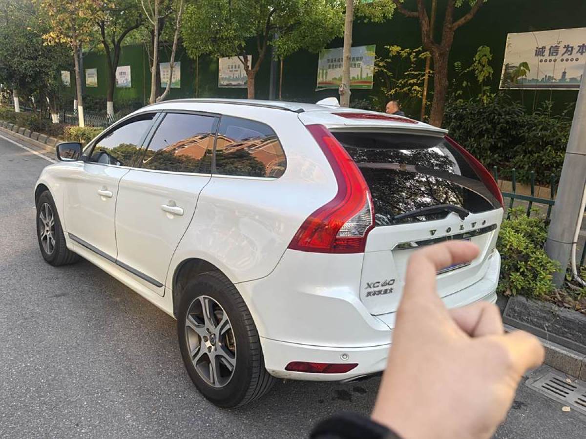 沃爾沃 XC60  2015款 T5 AWD 智遠(yuǎn)版圖片