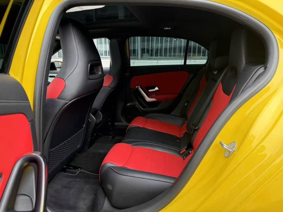 奔馳 奔馳A級(jí)AMG  2020款 AMG A 35 4MATIC圖片