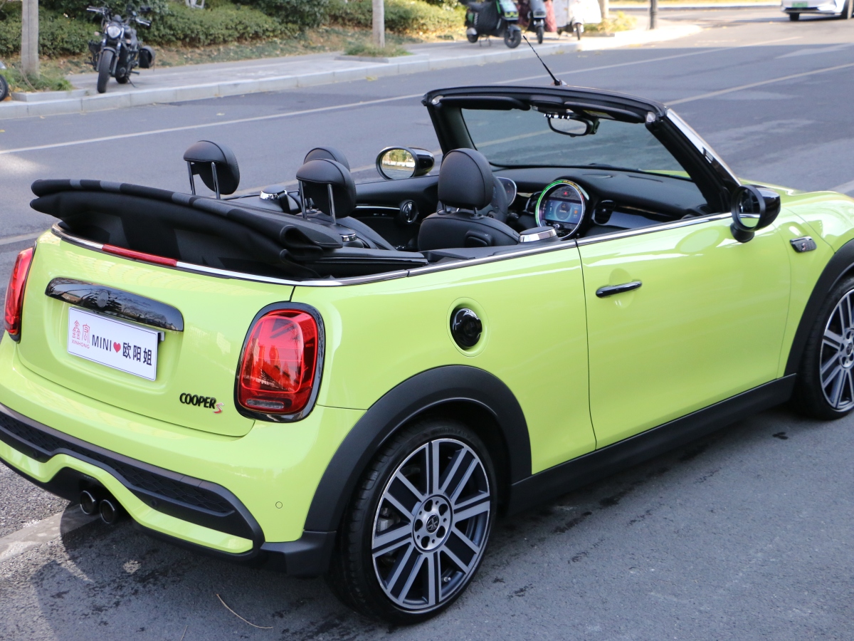 MINI MINI  2023款 改款 2.0T COOPER S CABRIO 藝術(shù)家圖片