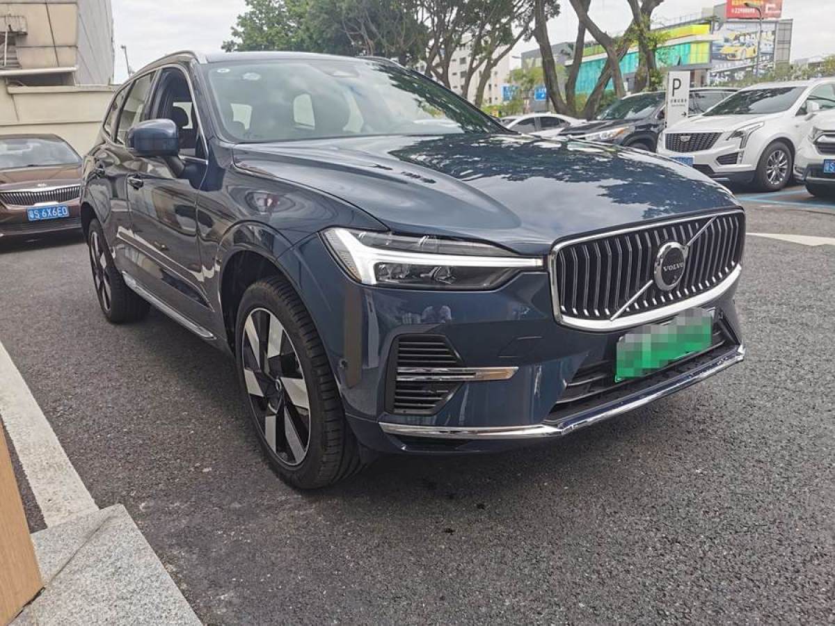 2023年7月沃爾沃 XC60新能源  2024款 T8 插電混動(dòng) 長續(xù)航四驅(qū)智雅豪華版