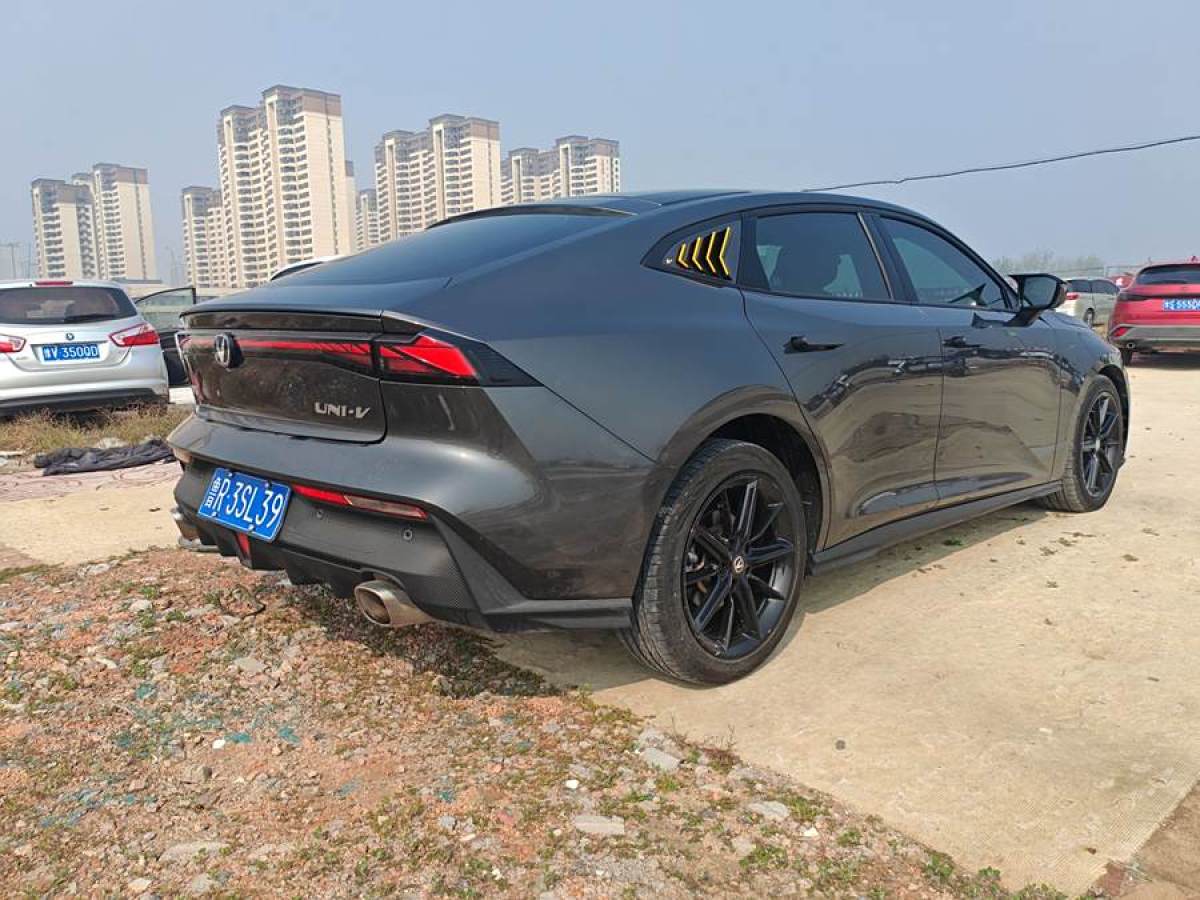 2023年2月長(zhǎng)安 長(zhǎng)安UNI-V  2022款 1.5T 尊貴型