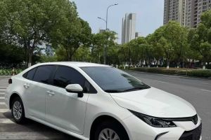 卡羅拉銳放 豐田 2.0L 先鋒版