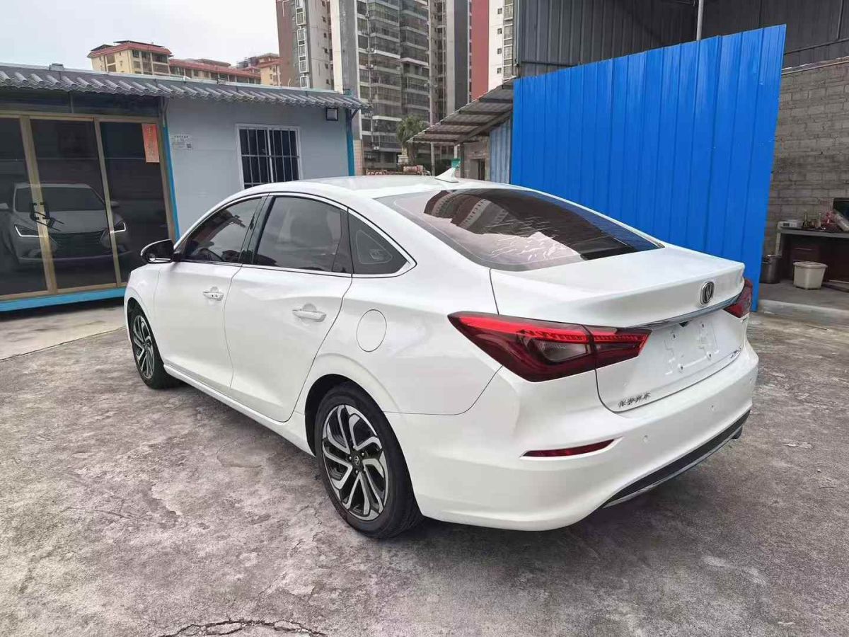 長(zhǎng)安 逸動(dòng)  2018款 1.6L GDI 自動(dòng)時(shí)尚型圖片