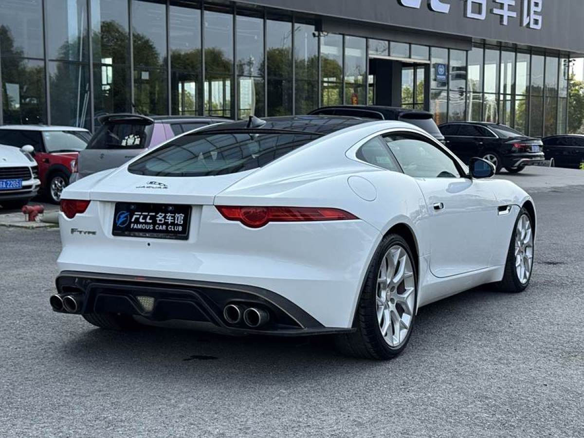 2015年11月捷豹 F-TYPE  2016款 3.0T 硬頂版