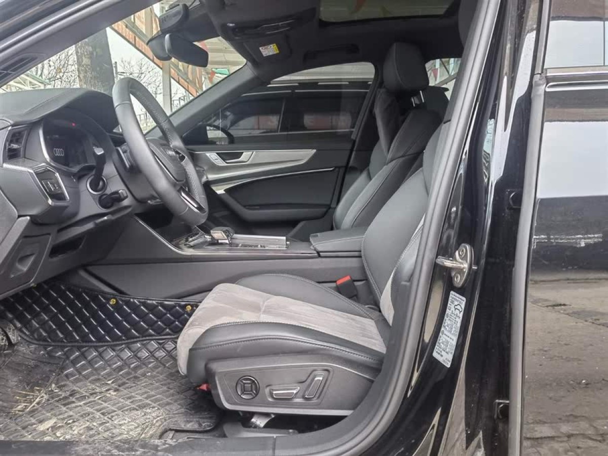 奧迪 奧迪A6L  2023款 改款 40 TFSI 豪華動感型圖片