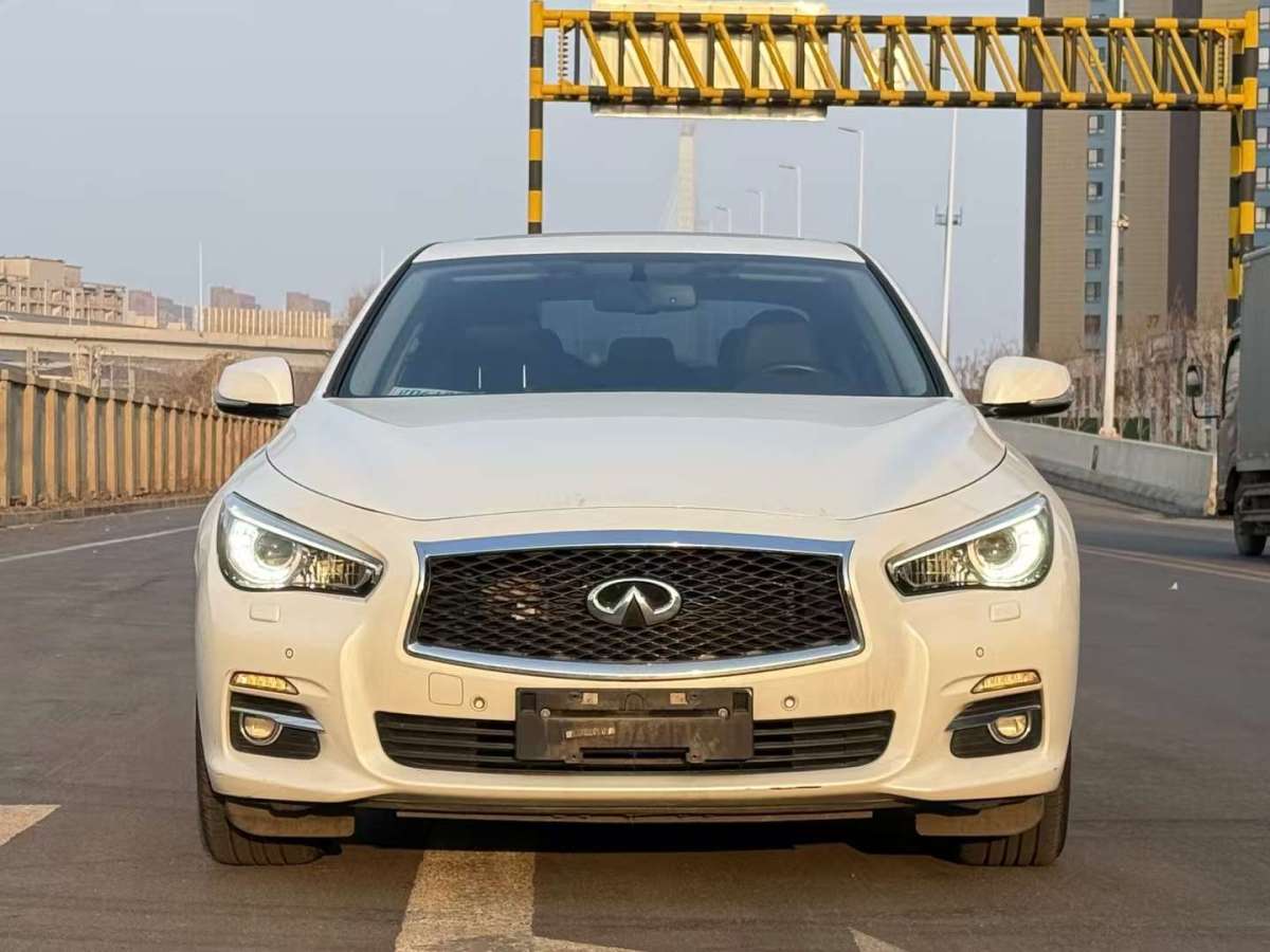 2015年09月英菲尼迪 Q50L  2015款 2.0T 悅享版