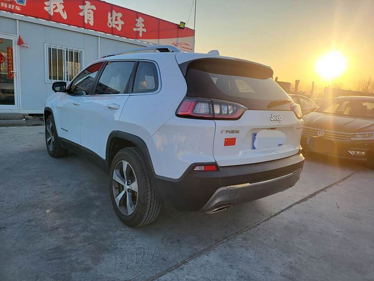 Jeep 自由光  2019款 2.0T 兩驅(qū)智享版 國(guó)VI圖片