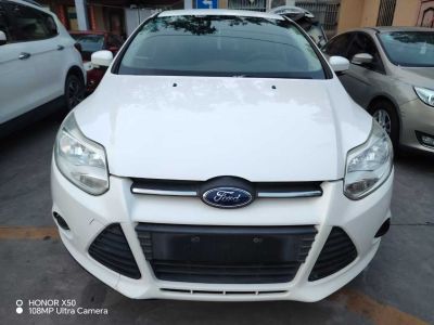 2014年1月 福特 ?？怂?兩廂經(jīng)典 1.8L 自動酷白典藏版圖片