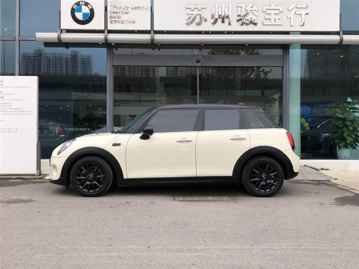 MINI MINI  2021款 1.5T COOPER 經(jīng)典派 五門版圖片