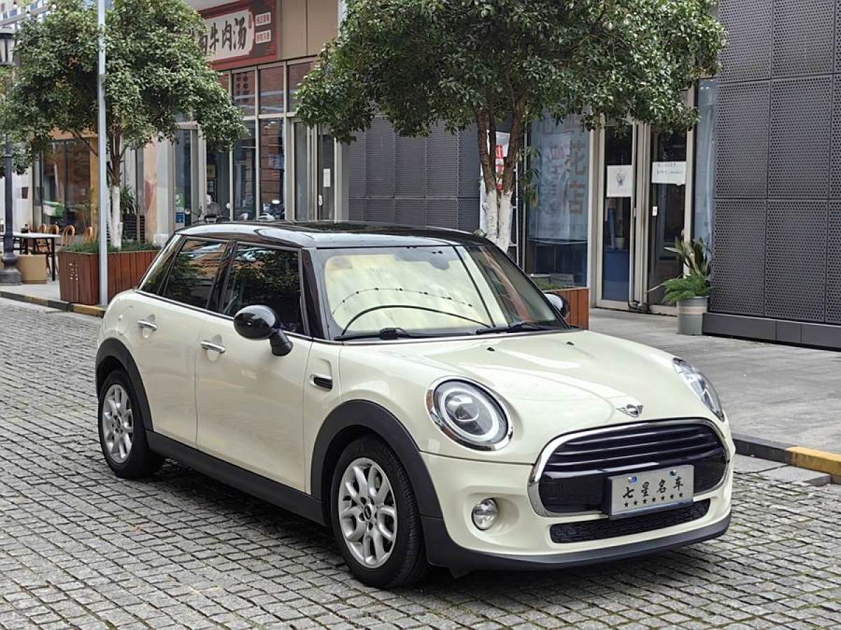 MINI MINI  2018款 1.5T COOPER 經(jīng)典派 五門版圖片