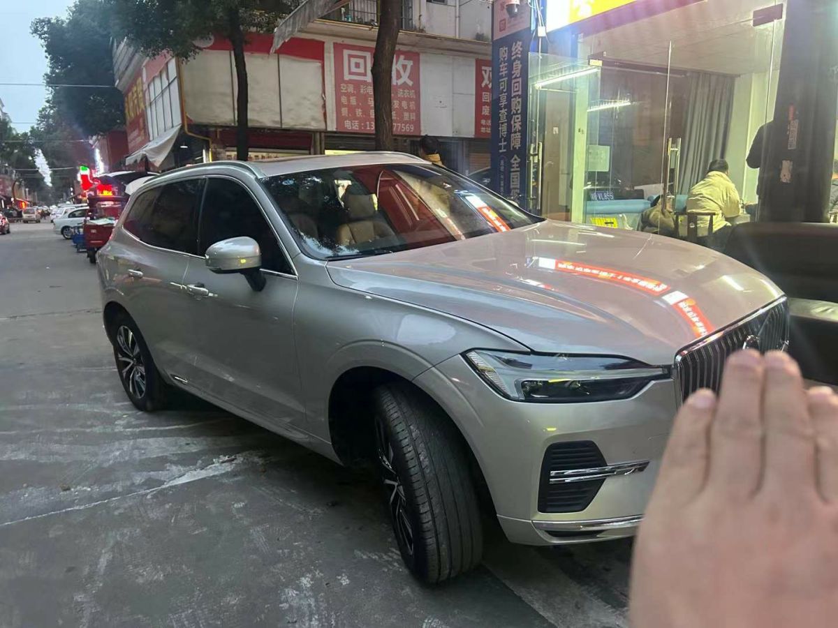 2023年1月沃爾沃 XC60  2023款 B4 智行豪華版