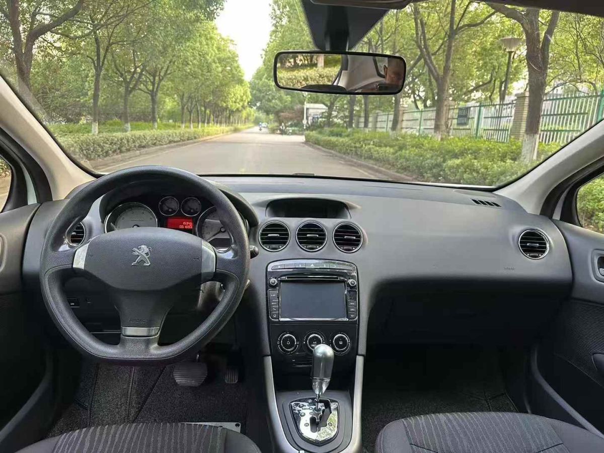 標(biāo)致 408 圖片