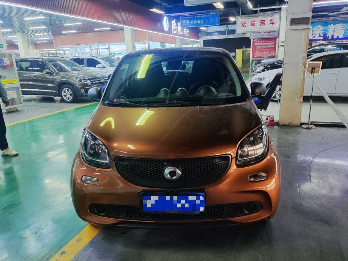 2018年1月smart forfour  2018款 1.0L 52千瓦靈動版