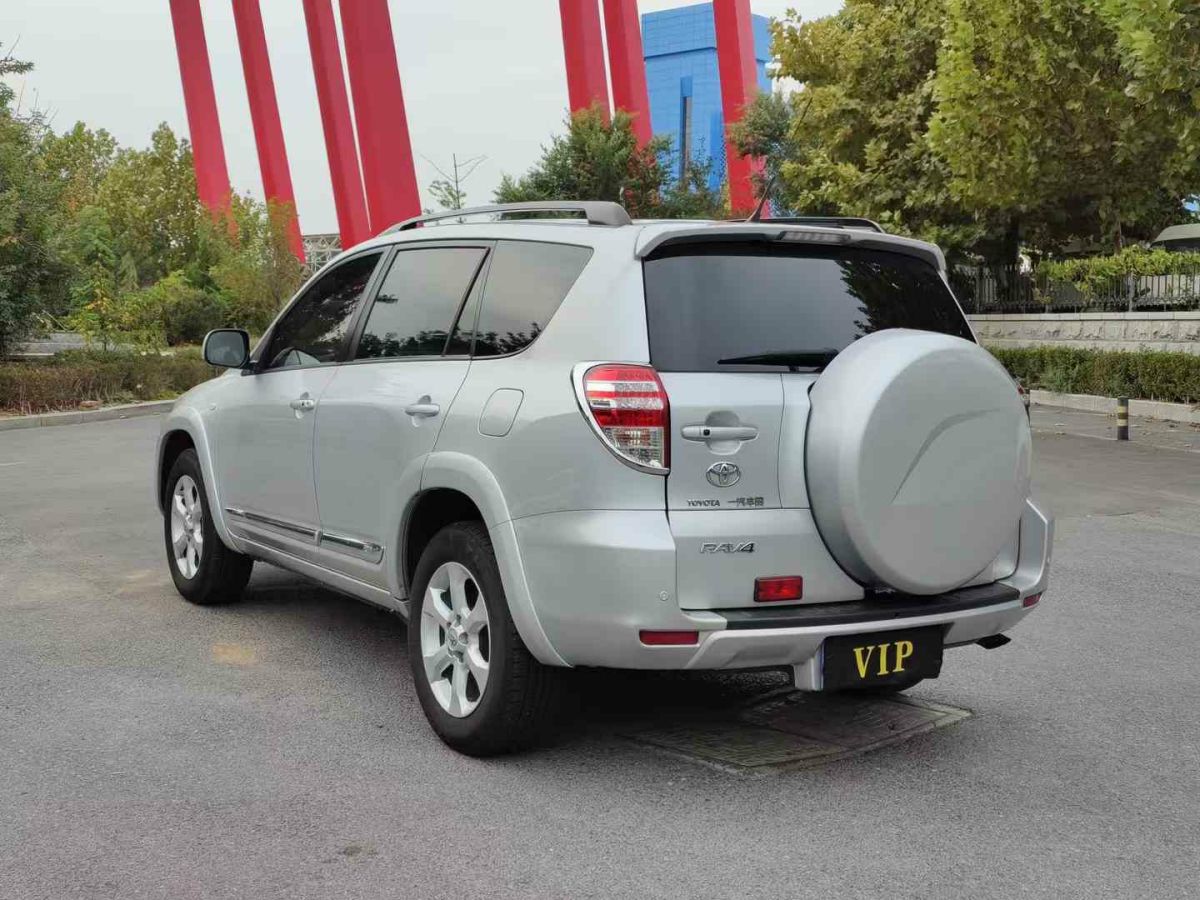 豐田 RAV4榮放  2009款 2.0L 自動(dòng)豪華版圖片