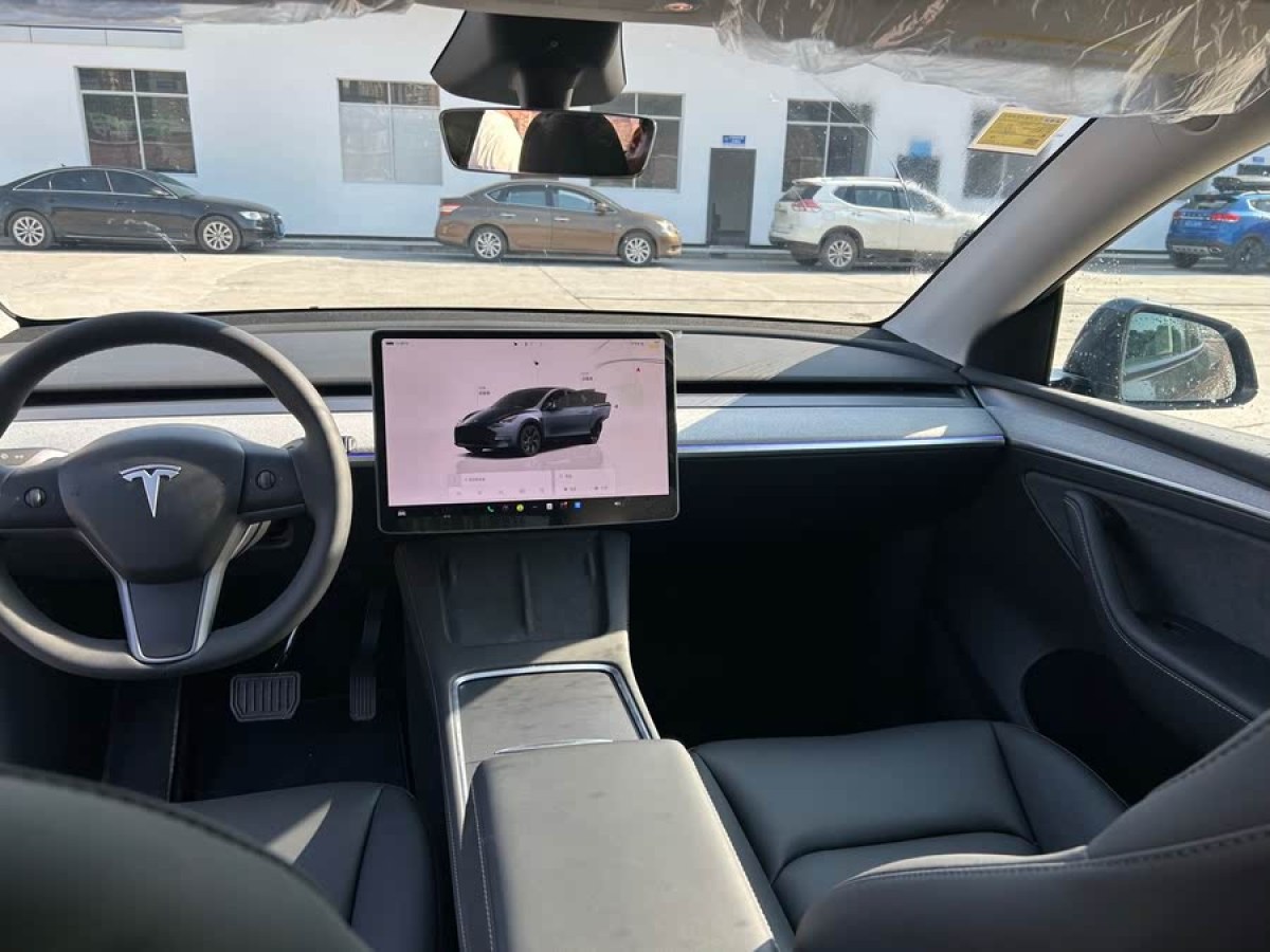 特斯拉 Model Y  2024款 后輪驅(qū)動版圖片