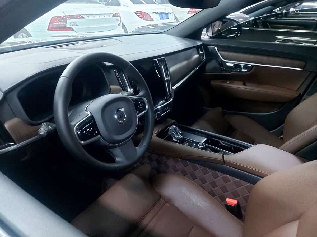 沃爾沃 S90  2024款 B5 智遠(yuǎn)豪華版圖片