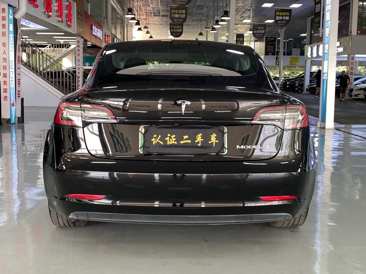 特斯拉 Model 3  2019款 標(biāo)準(zhǔn)續(xù)航后驅(qū)升級(jí)版圖片