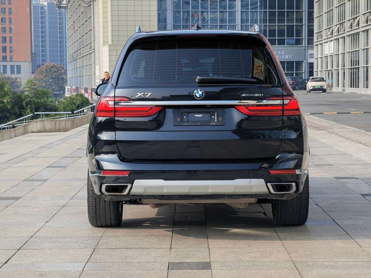 寶馬 寶馬X7  2022款 xDrive40i 領(lǐng)先型豪華套裝圖片