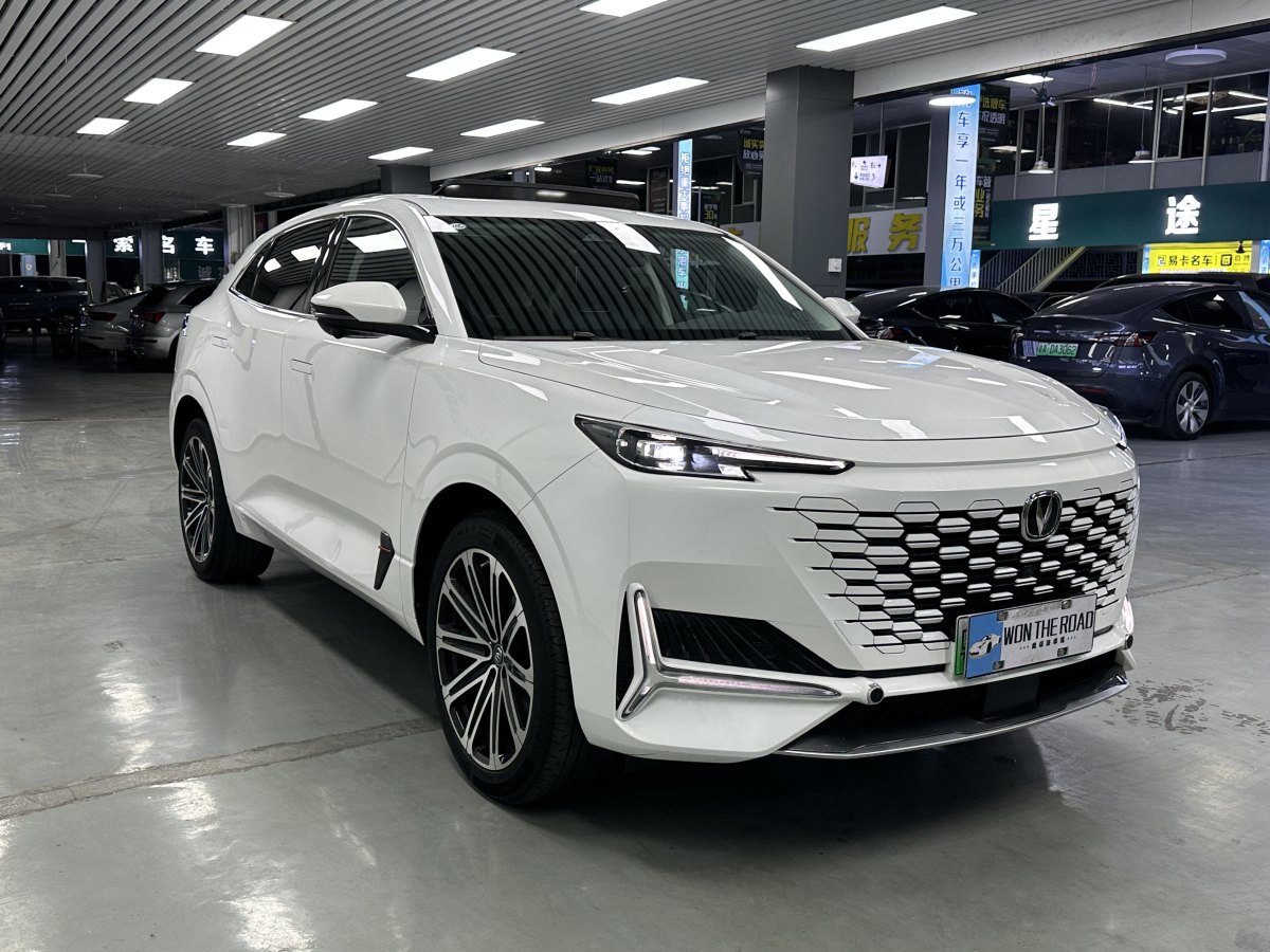 長(zhǎng)安 長(zhǎng)安UNI-K新能源  2022款 藍(lán)鯨iDD 130km 1.5T 尊貴型圖片