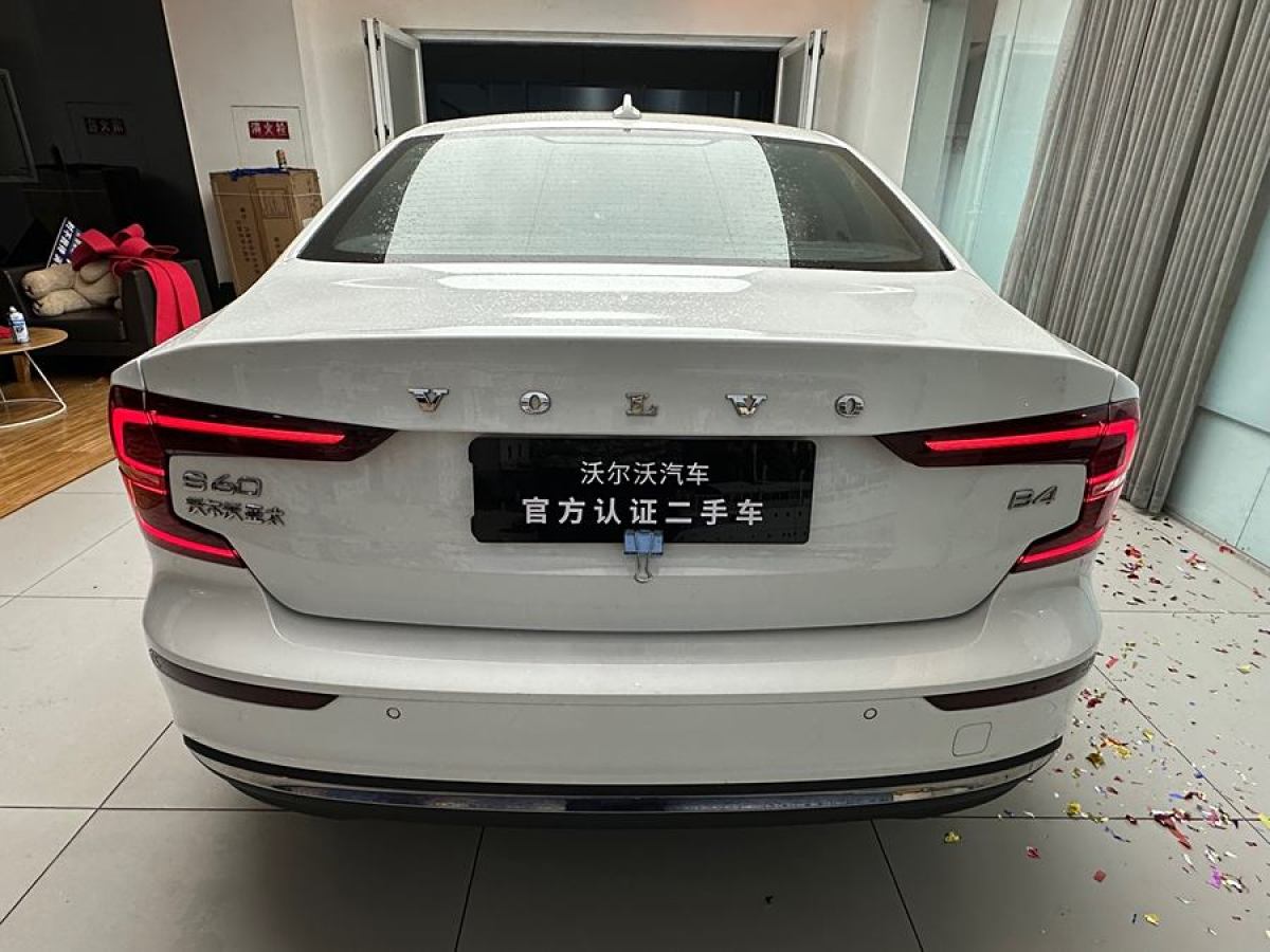 沃爾沃 S60L  2024款 B4 智遠(yuǎn)豪華版圖片