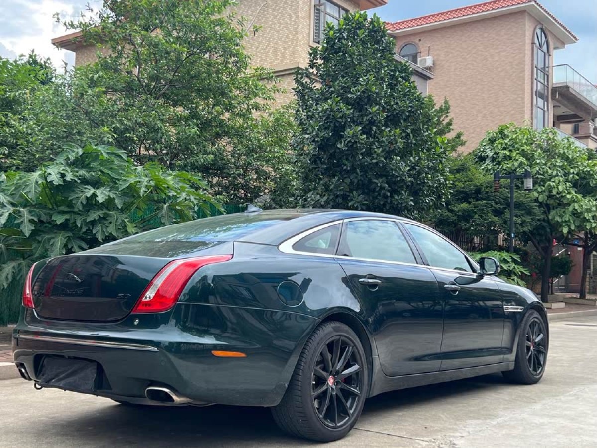 捷豹 XJ  2014款 XJL 3.0 SC 四驅(qū)全景商務(wù)版圖片