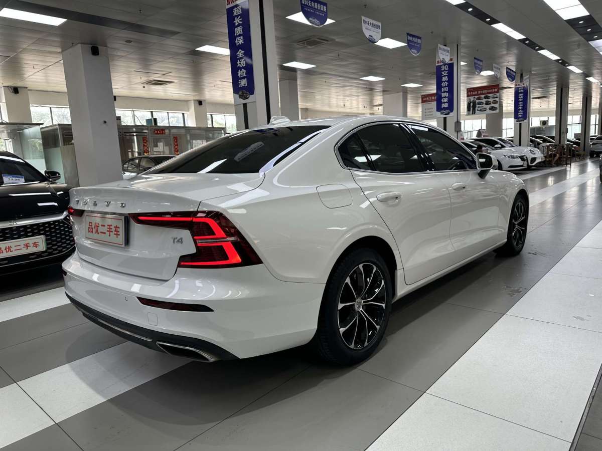 沃爾沃 S60L  2021款 T4 智逸豪華版圖片