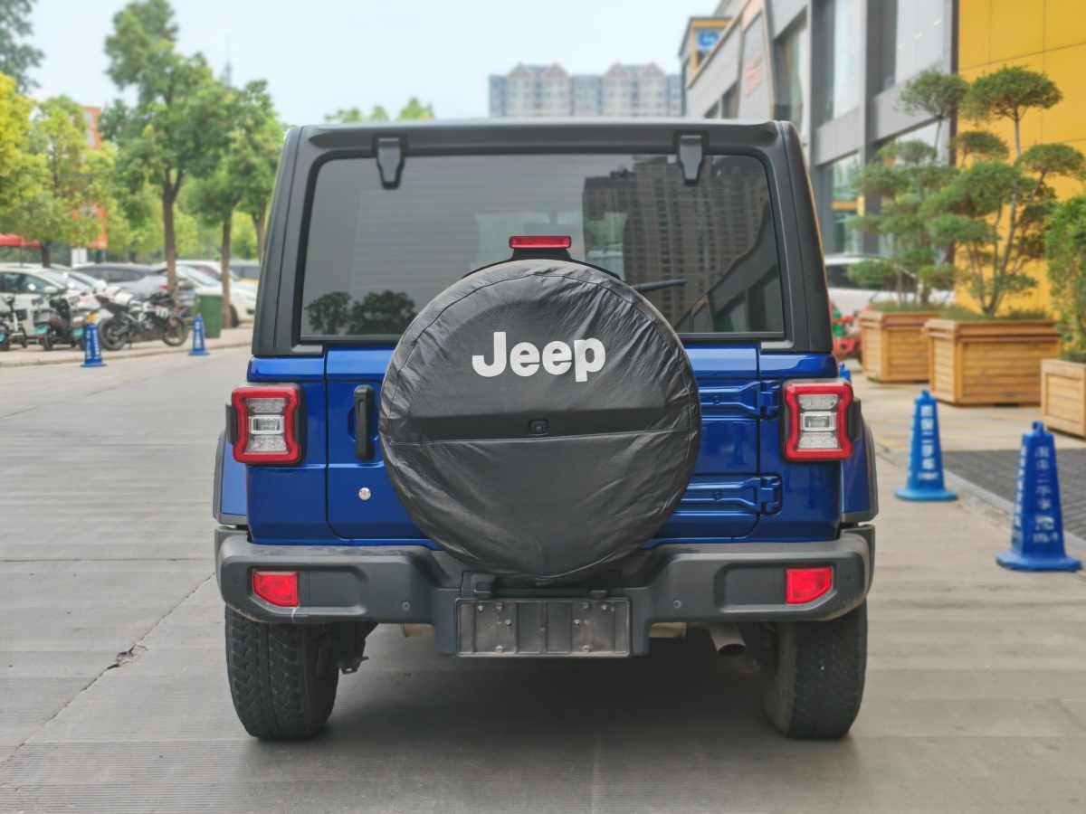 Jeep 牧馬人  2018款 2.0T Sahara 四門版圖片