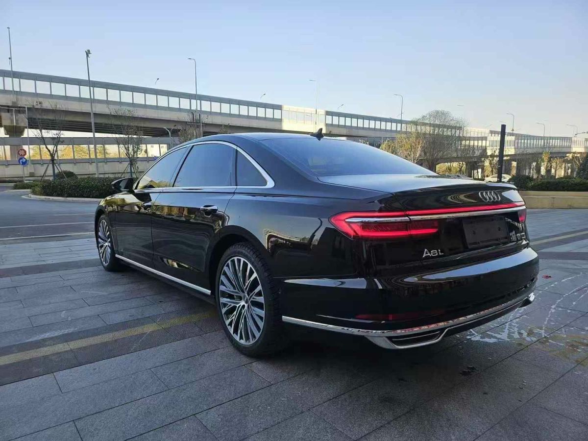 奧迪 奧迪S8  2020款 S8L 4.0TFSI quattro圖片