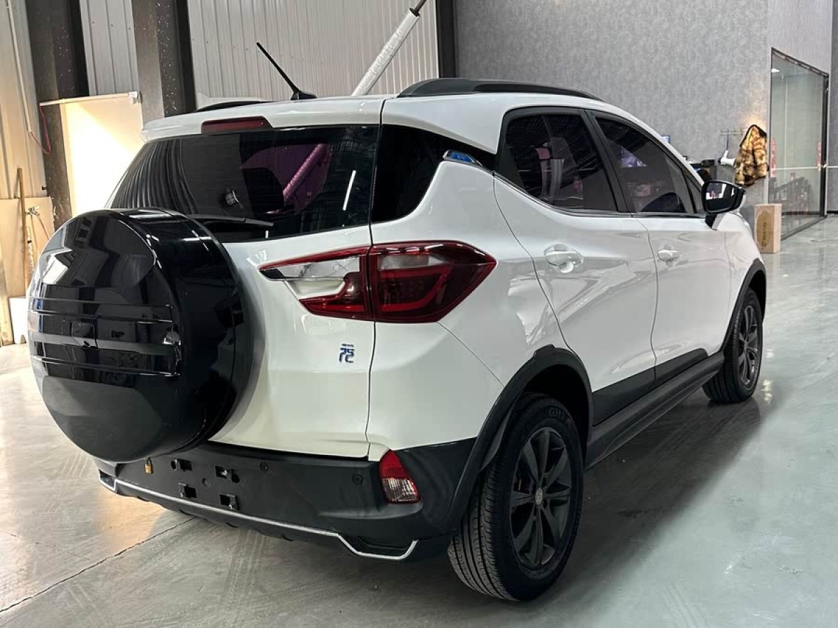 比亞迪 元新能源  2019款 EV360 智聯(lián)領(lǐng)尚型圖片