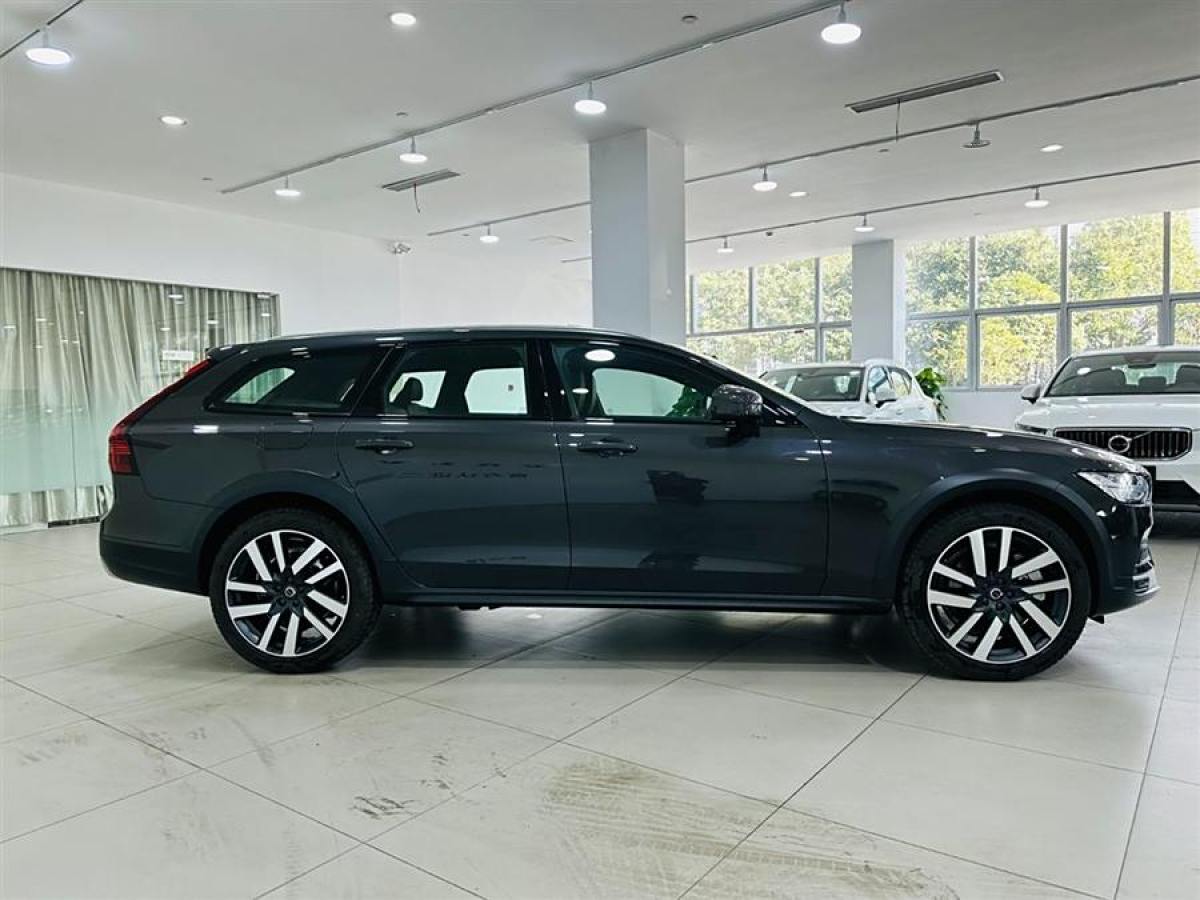 沃爾沃 V90  2024款 Cross Country B5 AWD 智尊版圖片