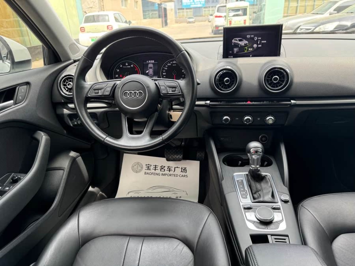 奧迪 奧迪A3  2018款 30周年年型 Sportback 35 TFSI 進取型圖片