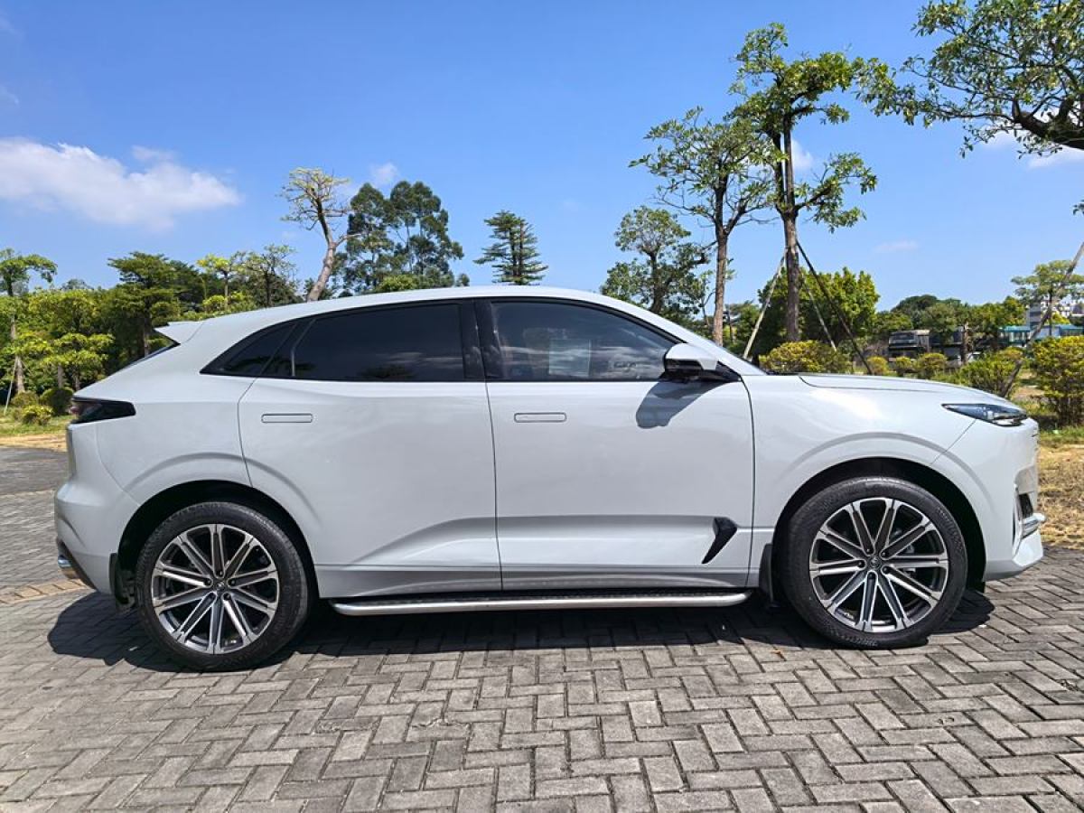 長(zhǎng)安 長(zhǎng)安UNI-K  2021款 2.0T 尊貴型圖片