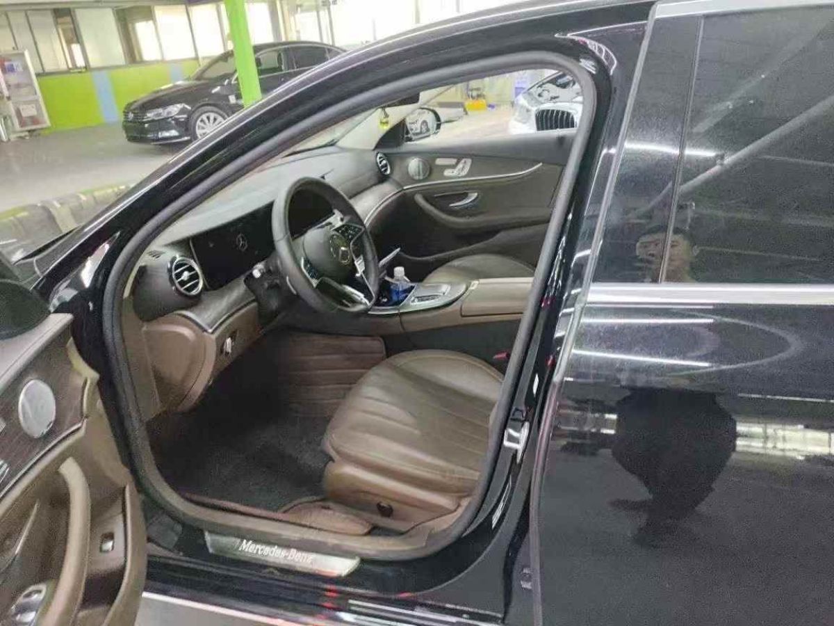 奔馳 奔馳E級  2021款 E 300 L 豪華型圖片