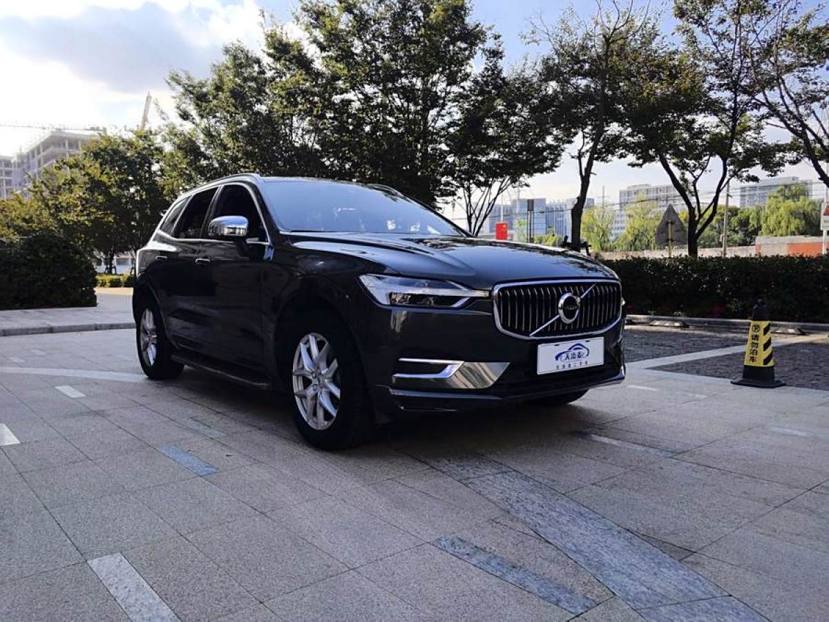 2018年12月沃爾沃 XC60  2019款  T5 四驅(qū)智逸版 國VI