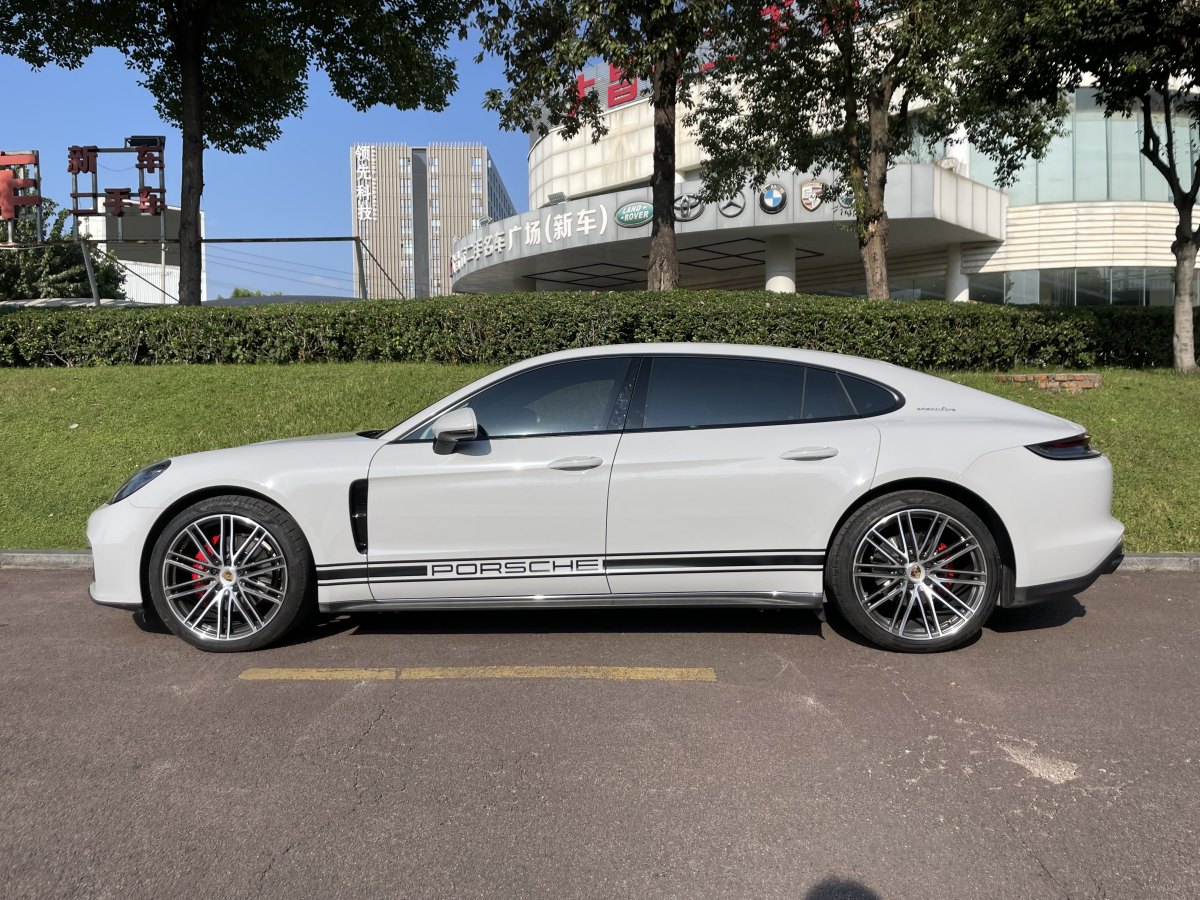 保時(shí)捷 Panamera  2021款 Panamera 4 行政加長(zhǎng)版 2.9T圖片