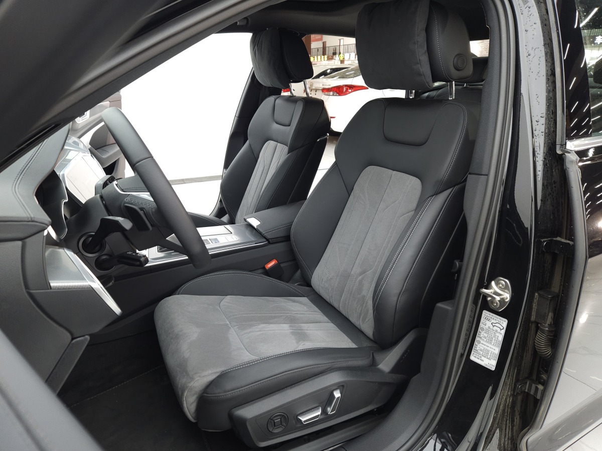 奧迪 奧迪A6L  2025款 改款 40 TFSI 豪華動感型圖片