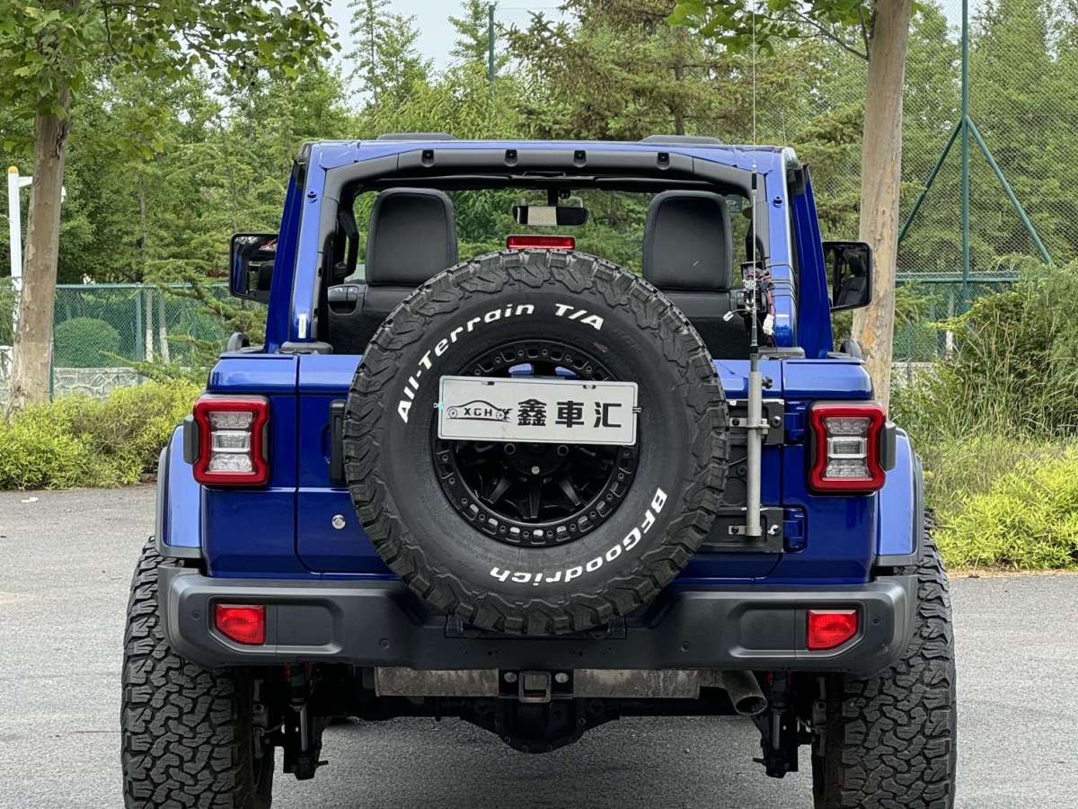 Jeep 牧馬人  2019款 2.0T Sahara 四門版 國VI圖片