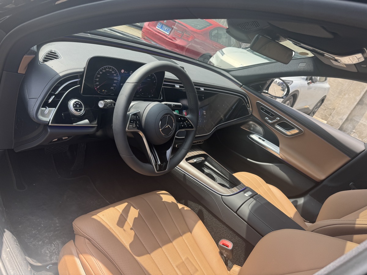 奔馳 奔馳E級(jí)  2025款 改款 E 300 L 豪華型圖片