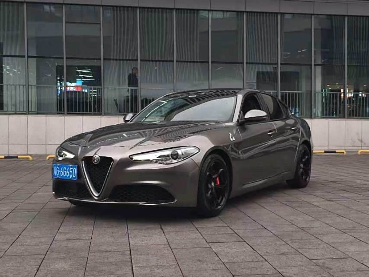 阿爾法·羅密歐 Giulia  2017款 2.0T 200HP 精英版圖片